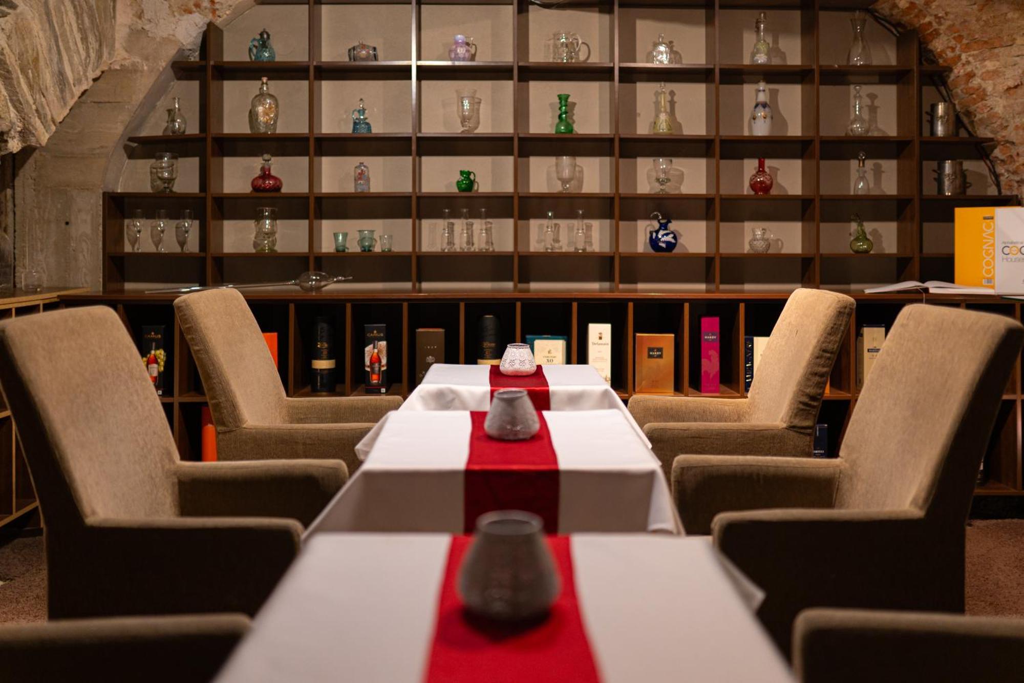 Boutique Hotel Zlaty Dukat Kösice Dış mekan fotoğraf