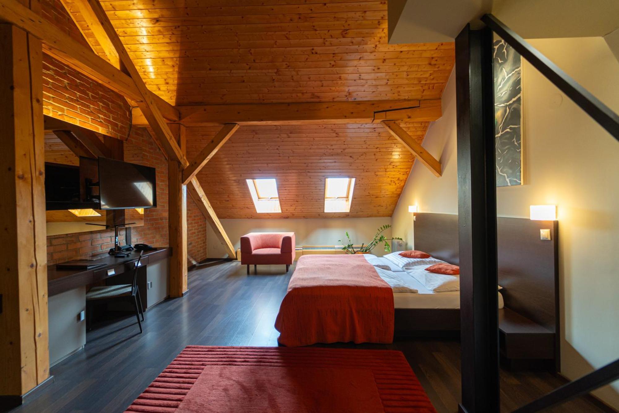 Boutique Hotel Zlaty Dukat Kösice Dış mekan fotoğraf