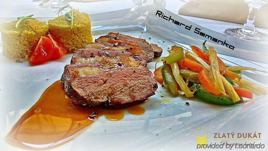 Boutique Hotel Zlaty Dukat Kösice Restoran fotoğraf